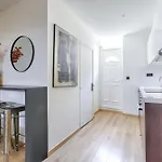 Truffaut Batignolles Appartement De Charme Bm